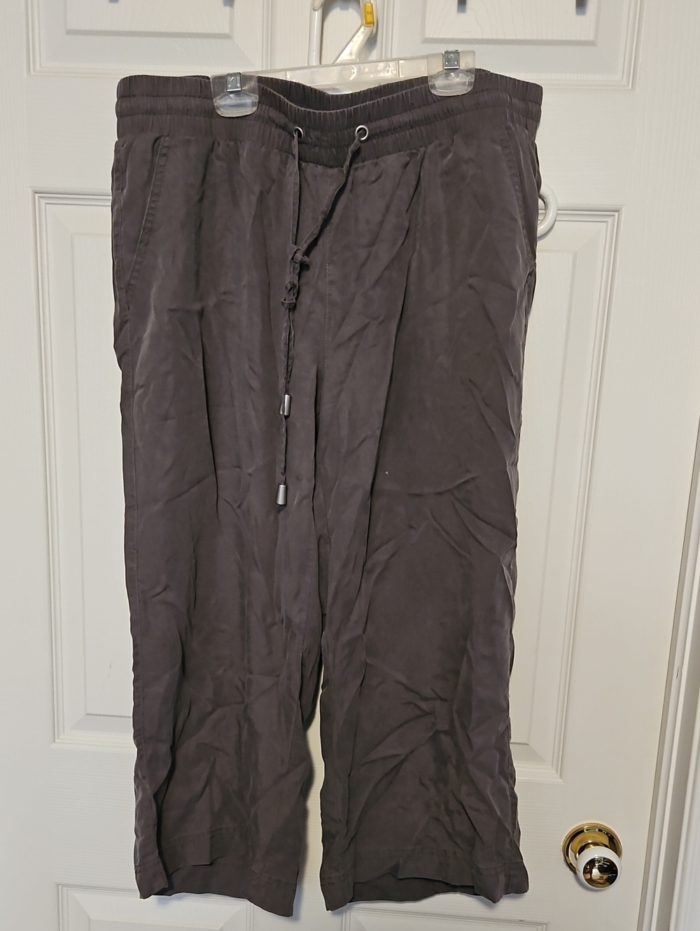 Love & Legend Wide-Leg Drawstring Capris in Charcoal
